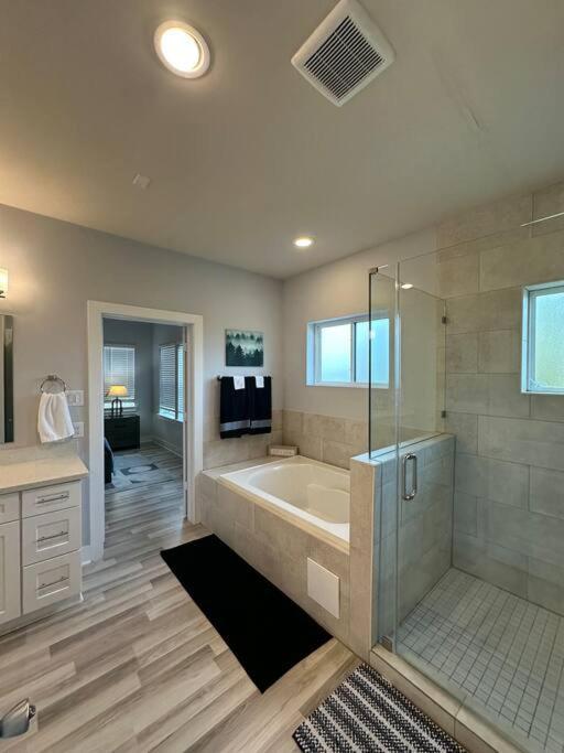 Сasa de vacaciones Modern Luxury 3 Bed 3 Bath With Workstation, 2 Car Garage! Houston